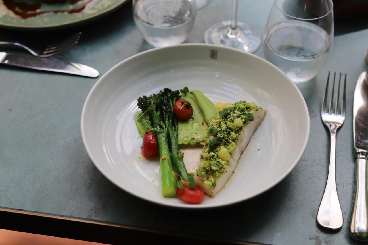 Maison Breguet Paryż Zewnętrze zdjęcie A dish at the restaurant