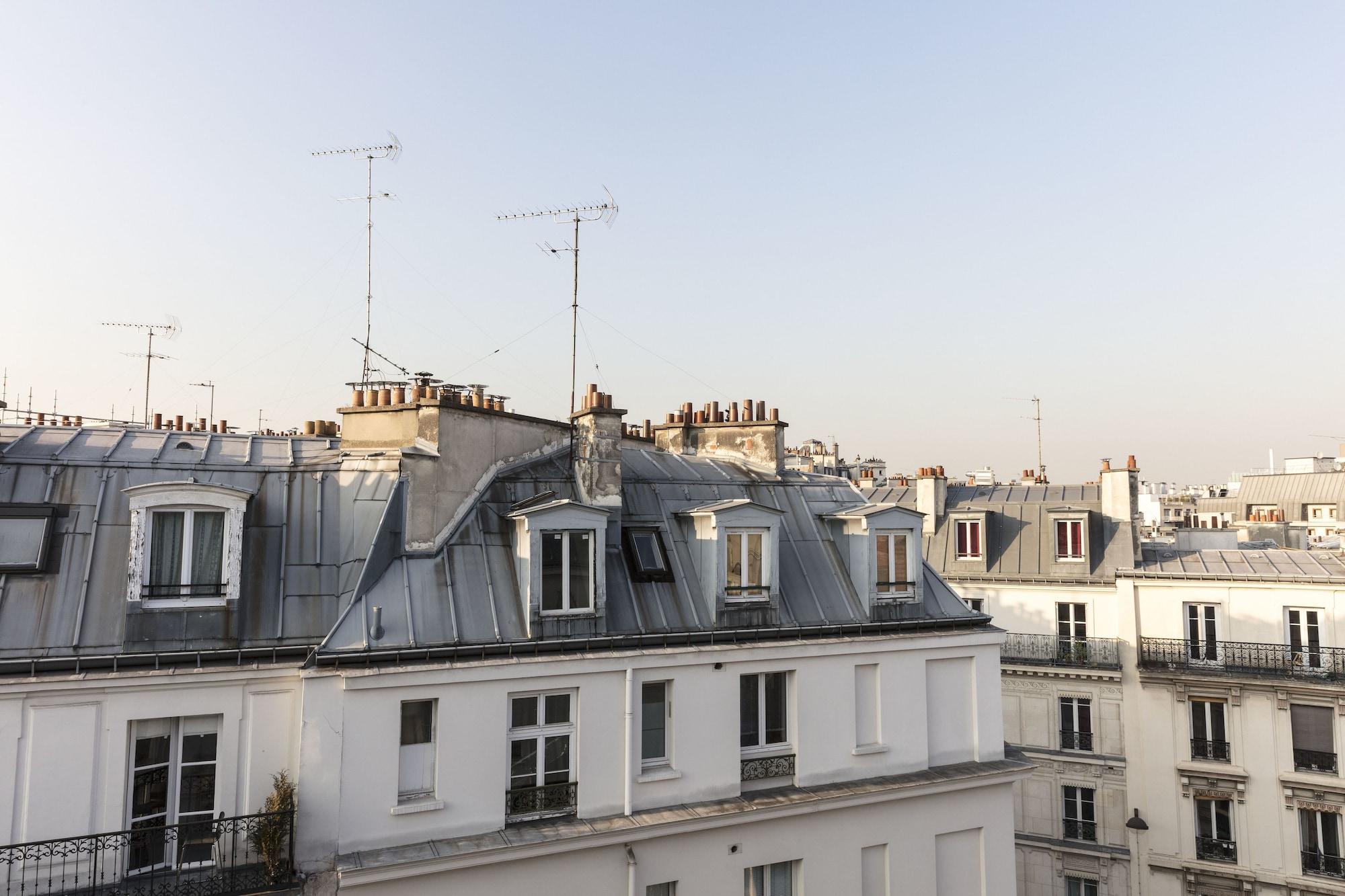 Maison Breguet Paryż Zewnętrze zdjęcie The roofs of Paris