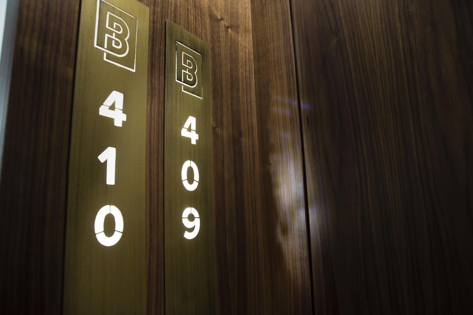 Maison Breguet Paryż Zewnętrze zdjęcie Elevator buttons