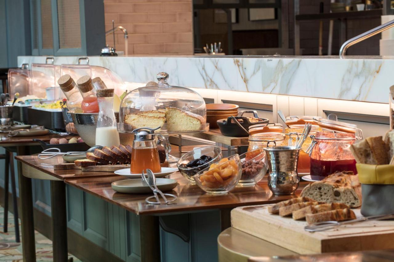 Maison Breguet Paryż Zewnętrze zdjęcie A breakfast buffet